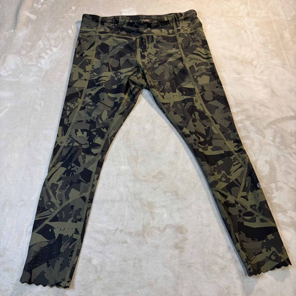 Lululemon Tight Stuff Tight Pop Cut Fatigue Green Black Womens 10 Camo